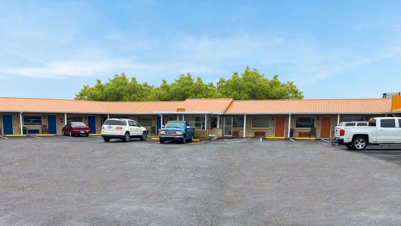 Springs Motel Ky Russell Springs Екстериор снимка